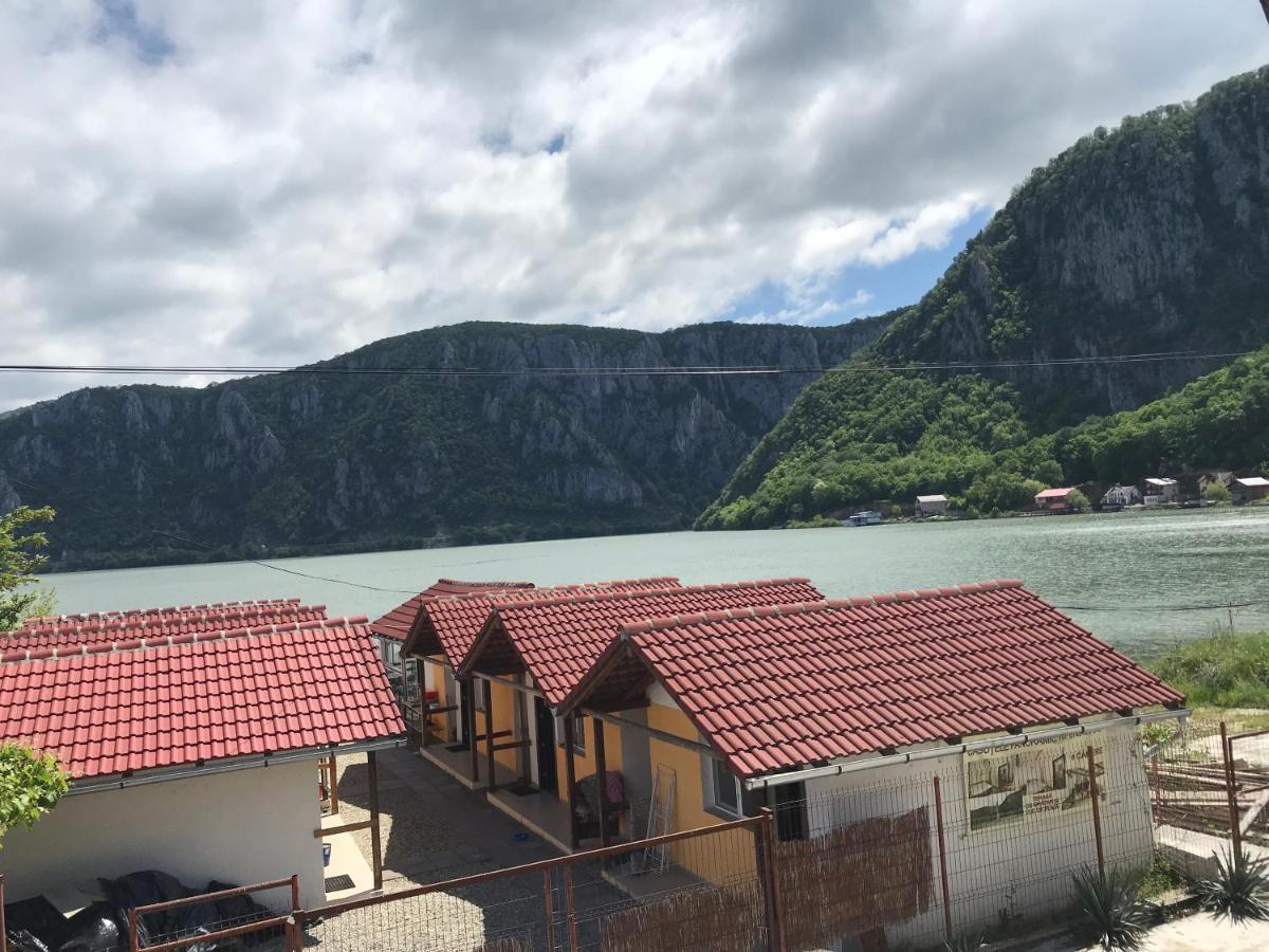 Villa Casa Panoramic Dubova Esterno foto